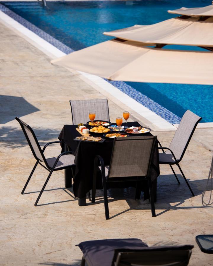 Hotel Sunny Garden Ulcinj Exterior foto